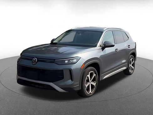 Used 2026 Volkswagen Tiguan SE AWD/4WD image 7