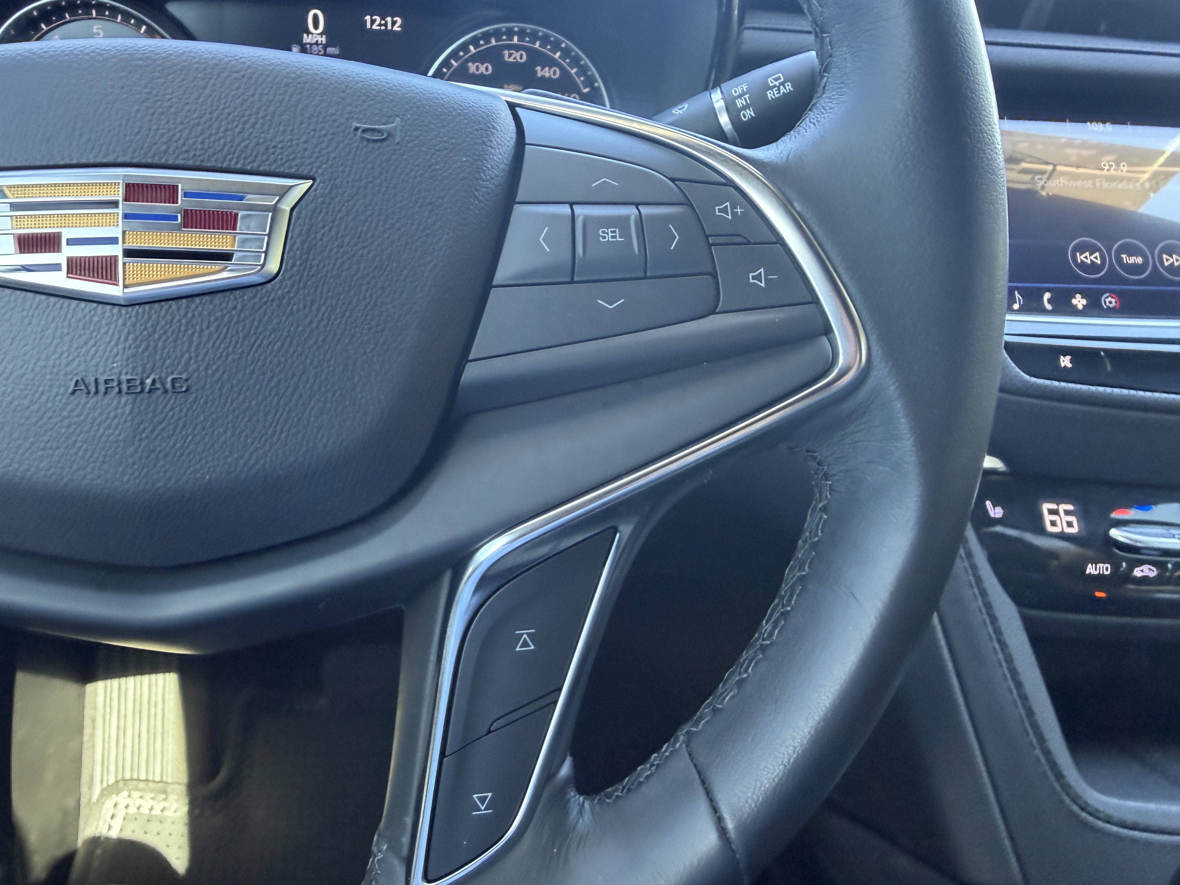 Used 2023 Cadillac XT5 Luxury FWD image 27