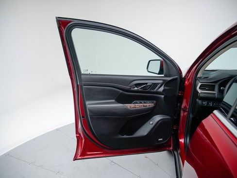 Used 2023 GMC Acadia Denali w/ Denali Technology Package image 21