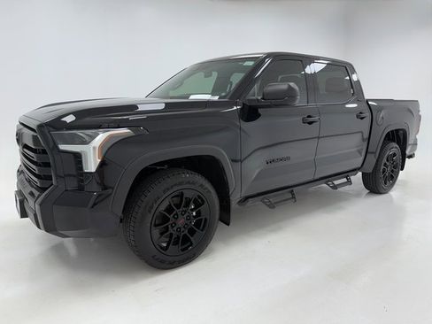 Used 2025 Toyota Tundra SR5 image 5