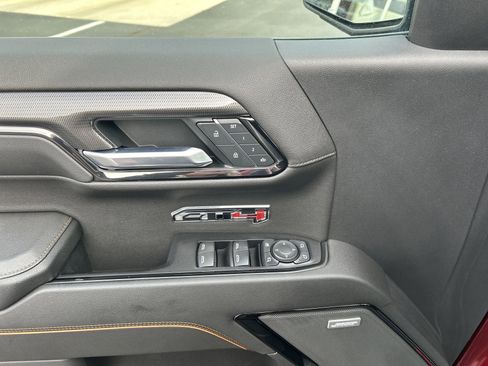 Used 2022 GMC Sierra 1500 AT4 w/ Sierra Safety Plus Package image 10