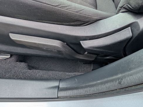 Used 2017 Subaru Impreza 2.0i Premium image 10