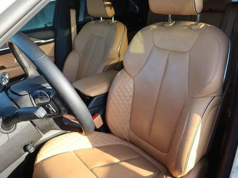 Used 2022 Jeep Grand Cherokee Summit w/ Adv Protech Group IV AWD/4WD image 6