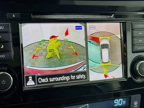 Used 2019 Nissan Rogue SL w/ Premium Package image 6