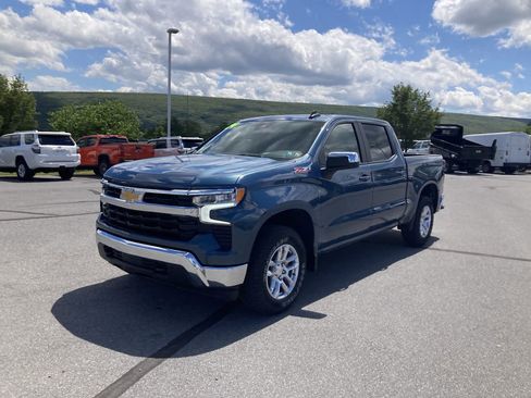 New 2024 Chevrolet Silverado 1500 LT w/ Z71 Off-Road Package AWD/4WD image 3