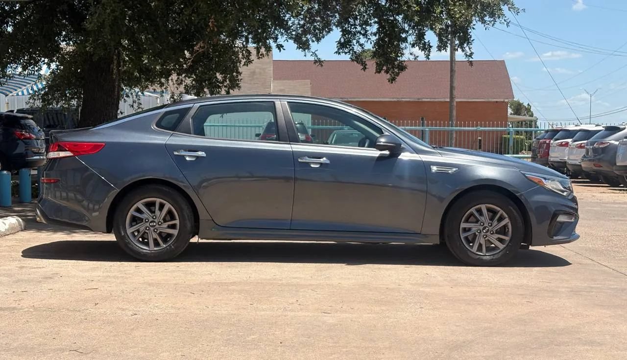 Used 2020 Kia Optima LX FWD image 2