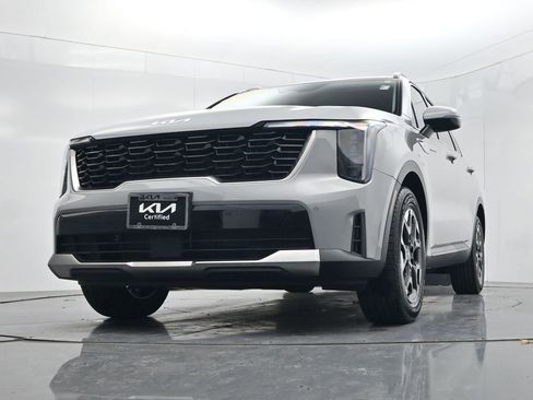 Used 2025 Kia Sorento S w/ Panoramic Sunroof Package image 41