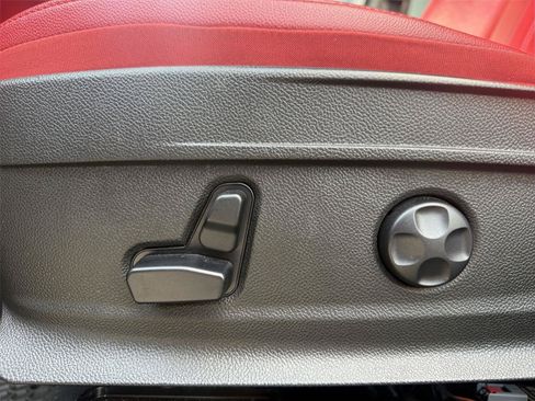 Used 2019 Alfa Romeo Stelvio w/ Nero Edizione RWD image 12