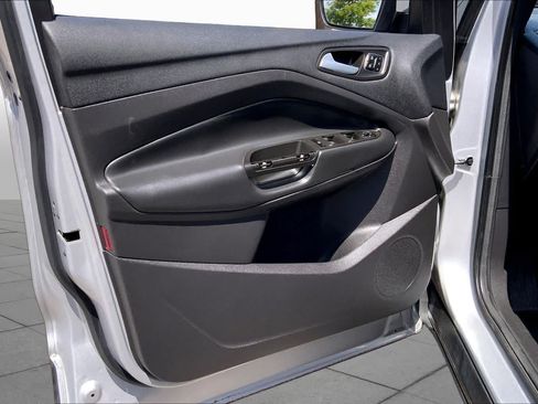 Used 2017 Ford Escape Titanium FWD image 21