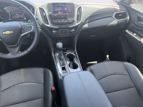 Used 2022 Chevrolet Equinox Premier FWD image 18