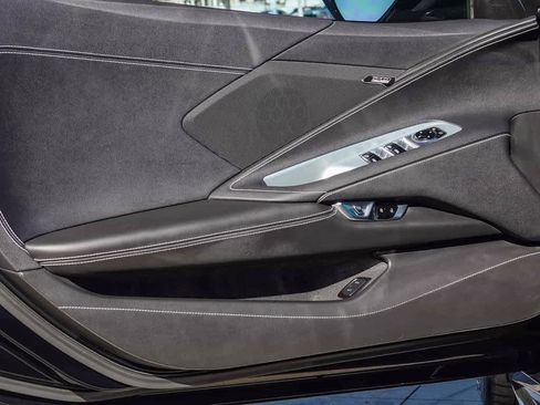 Used 2023 Chevrolet Corvette Stingray Convertible w/ Z51 Performance Package image 19