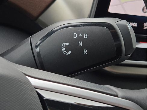 New 2025 Volkswagen ID.4 Pro image 23