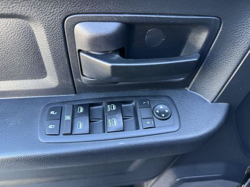 Used 2017 RAM 1500 Express w/ Express Value Package AWD/4WD image 14