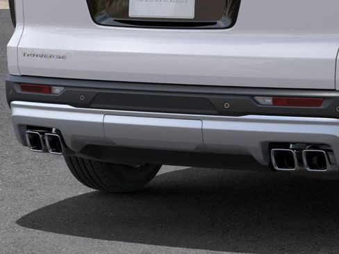 New 2025 Chevrolet Traverse LT w/ Enhanced Driving Package image 14