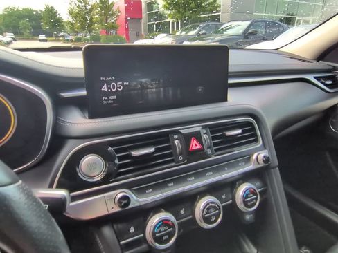 Used 2022 Genesis G70 2.0T w/ Prestige Package AWD/4WD image 23