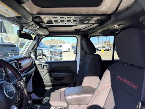 Used 2023 Jeep Gladiator Rubicon w/ Cold Weather Group image 12