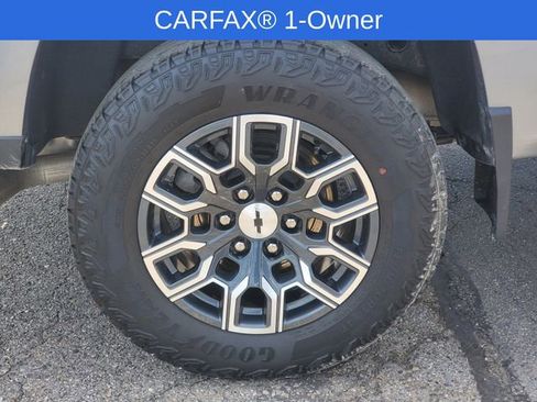 Used 2023 Chevrolet Colorado Z71 AWD/4WD image 6