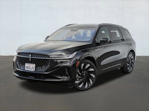 Used 2024 Lincoln Nautilus Reserve w/ Jet Appearance Package (87T) image 1