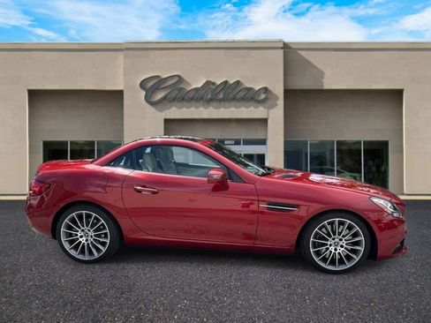 Used 2018 Mercedes-Benz SLC 300 image 2