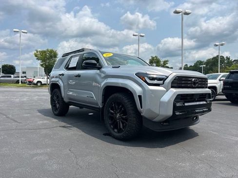 Used 2025 Toyota 4Runner Platinum AWD/4WD image 4