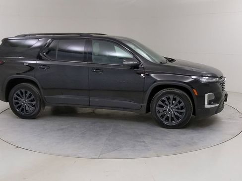 Used 2023 Chevrolet Traverse RS image 13