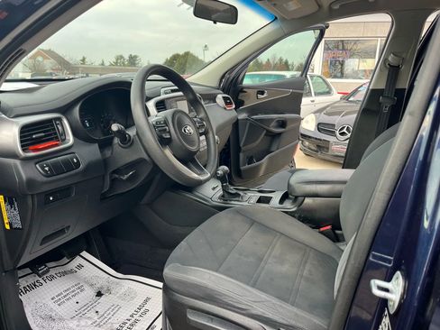Used 2016 Kia Sorento LX image 17