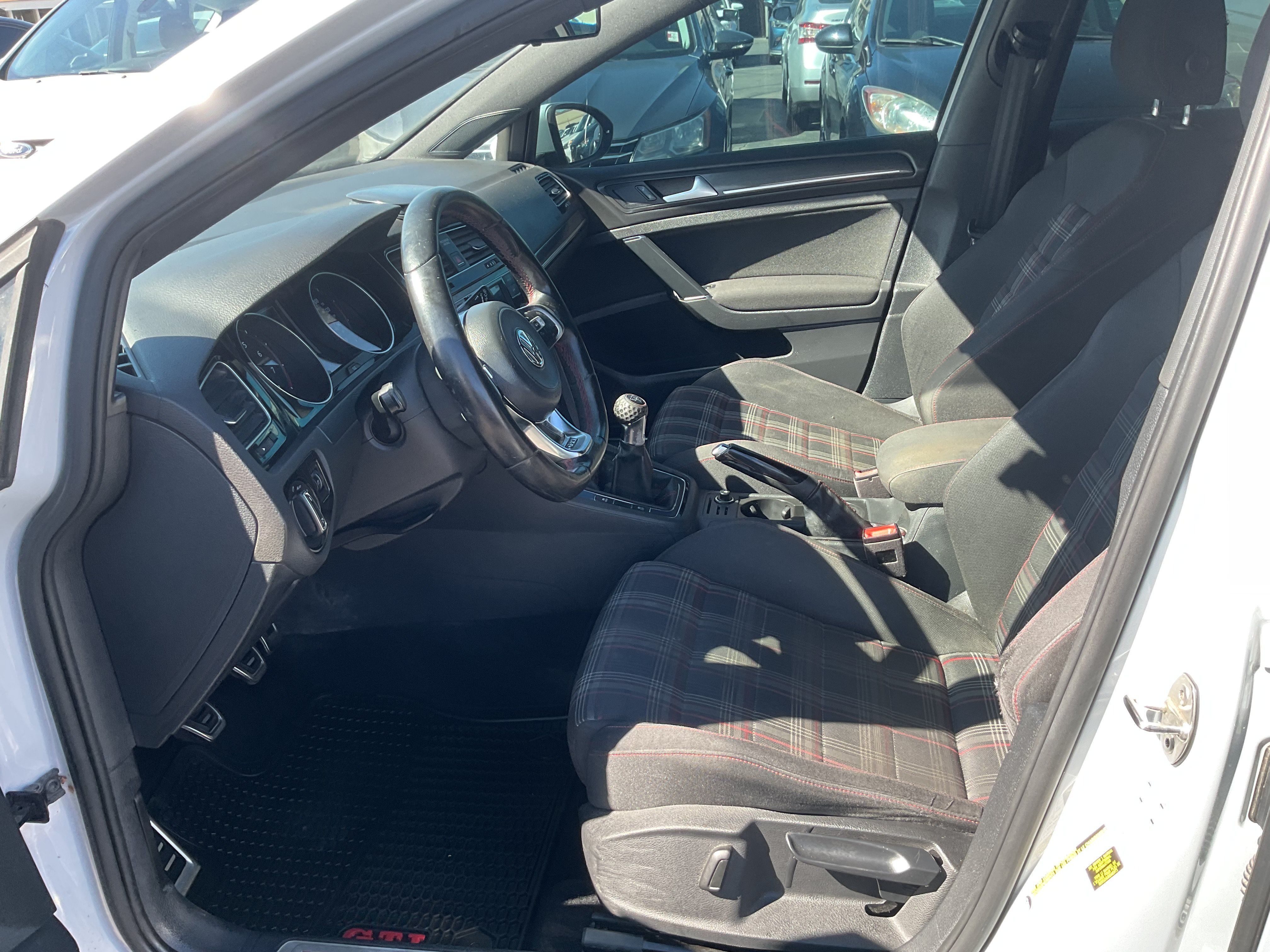Used 2018 Volkswagen GTI S FWD image 16