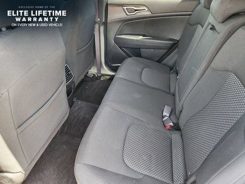 Used 2023 Kia Sportage LX FWD image 29
