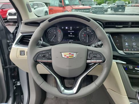 Used 2024 Cadillac XT6 Premium Luxury w/ Technology Package AWD/4WD image 23