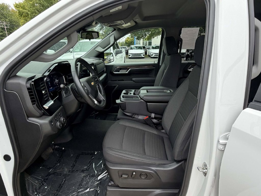 Used 2026 Chevrolet Silverado 1500 LT AWD/4WD image 14