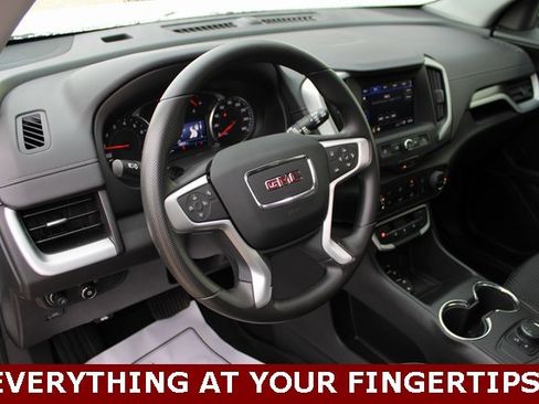Used 2023 GMC Terrain SLE image 12