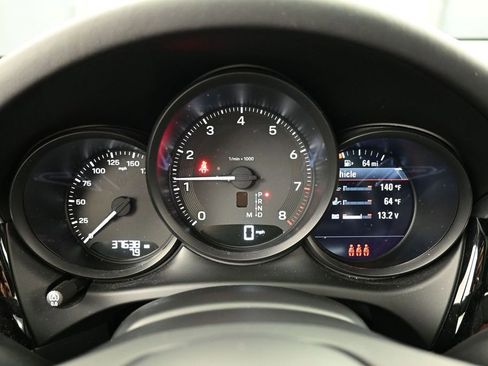 Certified 2023 Porsche Macan Turbo AWD/4WD image 18