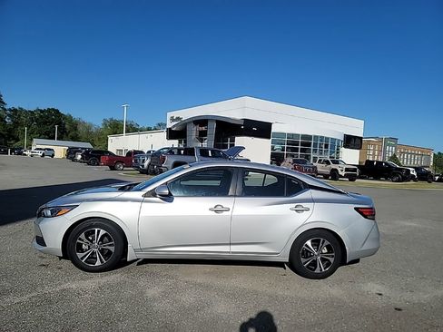 Used 2022 Nissan Sentra SV w/ All-Weather Package image 2