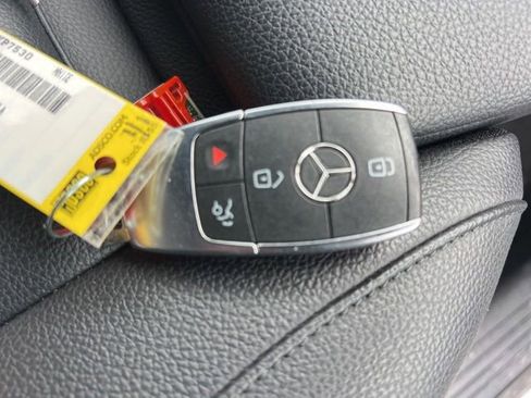Used 2025 Mercedes-Benz GLA 250 4MATIC image 38