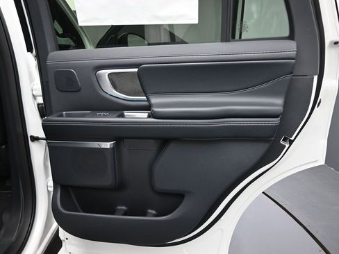 New 2025 Ford Expedition Platinum w/ Stealth Performance Package image 21