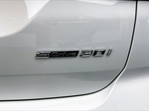 Used 2024 BMW X3 sDrive30i w/ Premium Package w/ZPA RWD image 10