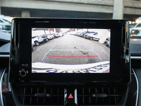 Used 2023 Toyota Corolla LE image 23