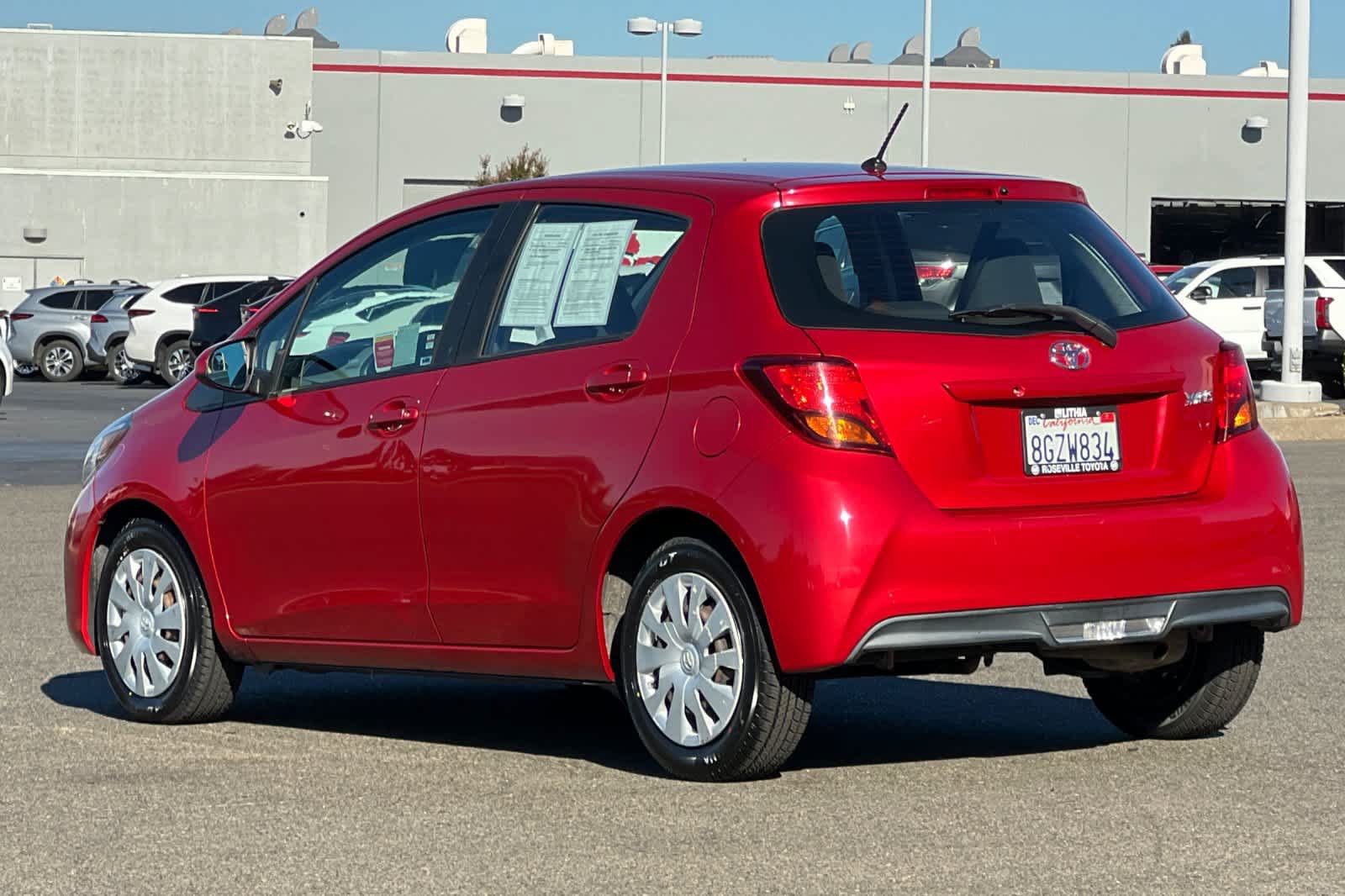 Used 2017 Toyota Yaris L w/ Carpet Mat Package FWD image 7