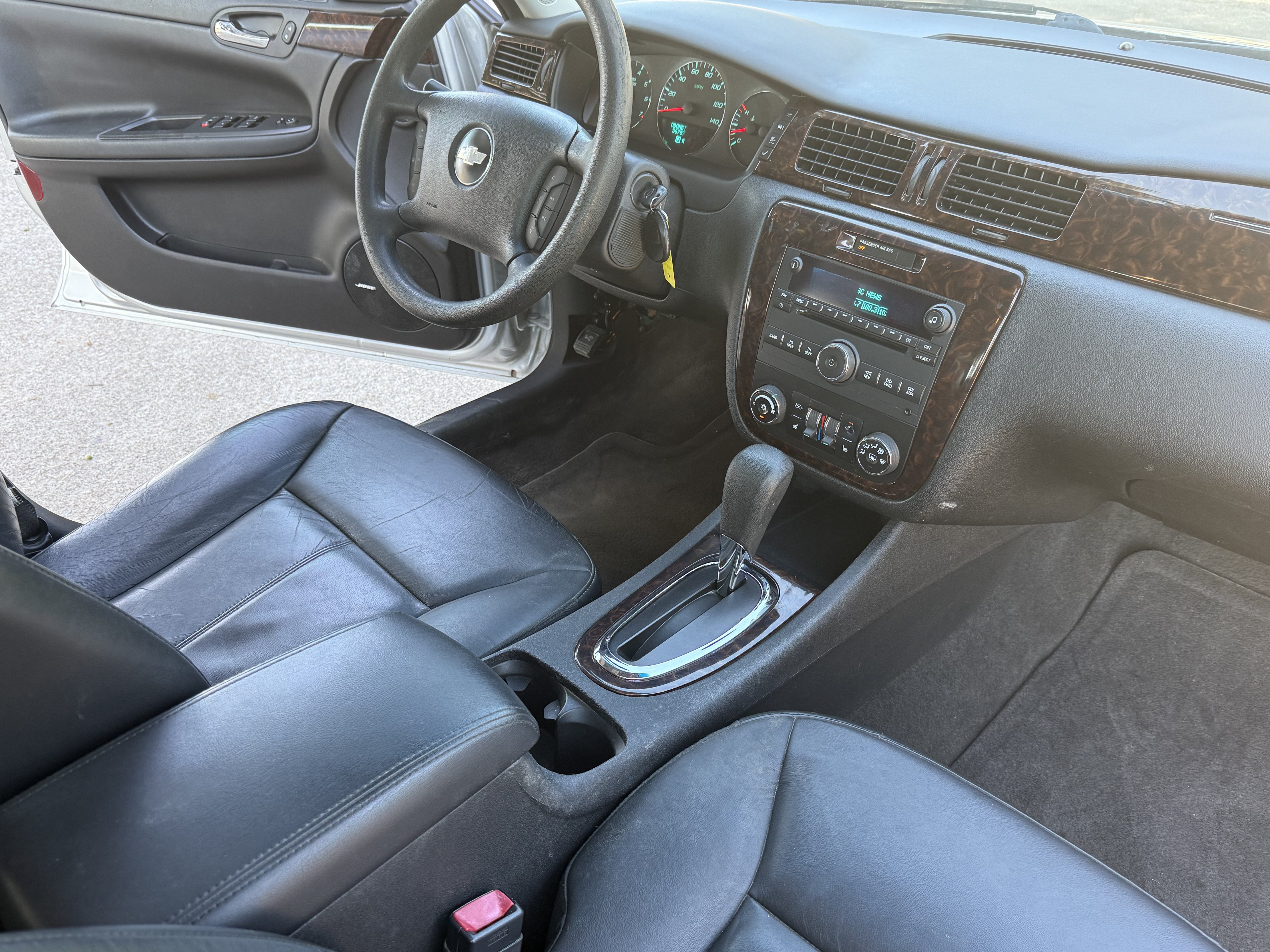 Used 2016 Chevrolet Impala LTZ FWD image 13