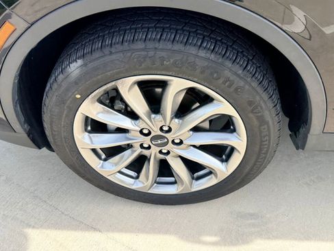 Used 2021 Lincoln Corsair FWD w/ Premium Package image 16