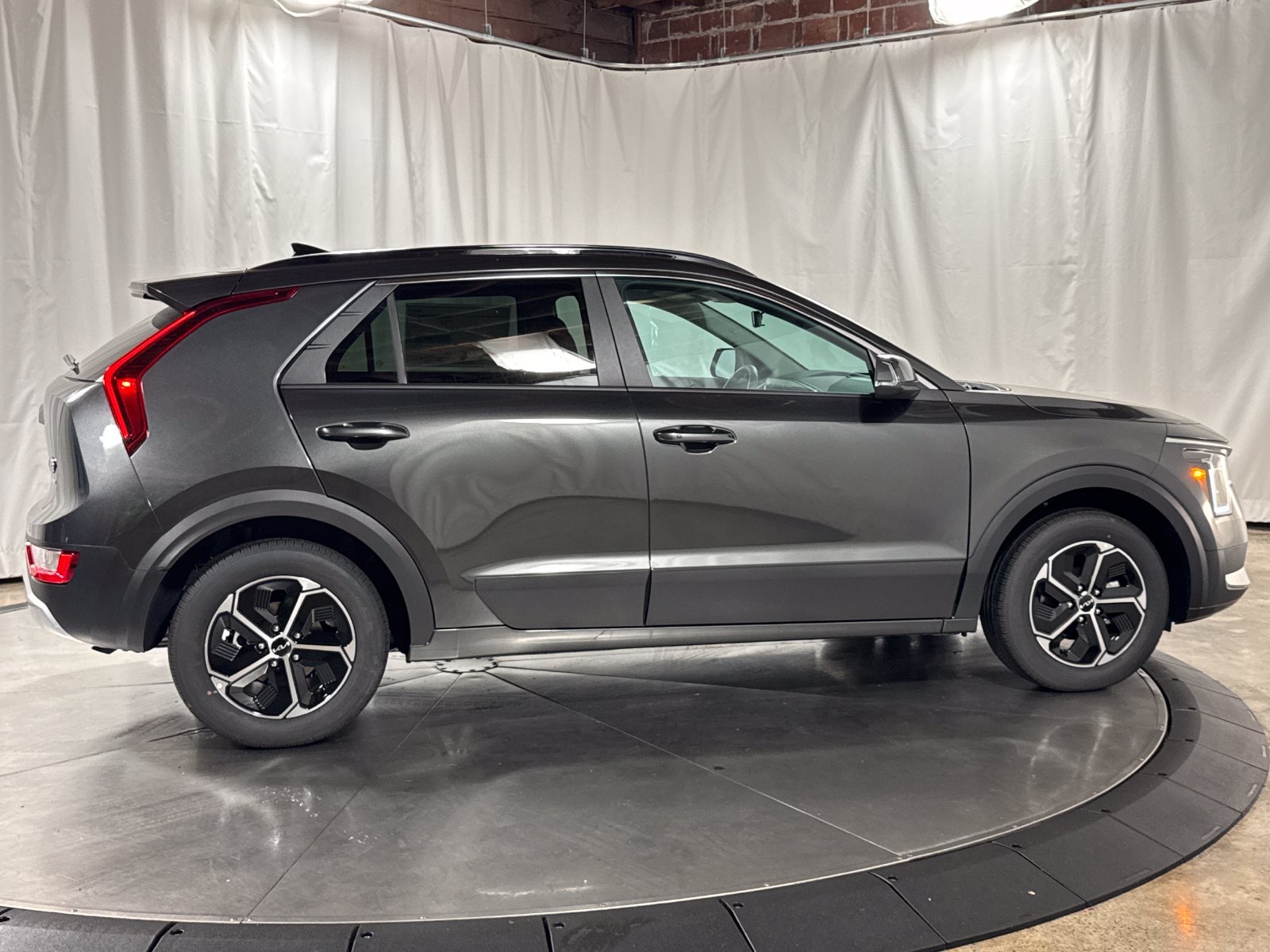 New 2026 Kia Niro EX FWD image 6