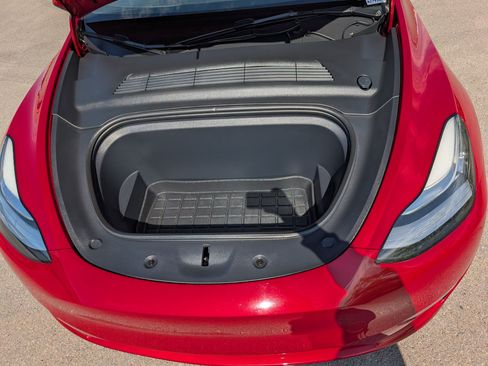 Used 2023 Tesla Model Y Long Range AWD/4WD image 33