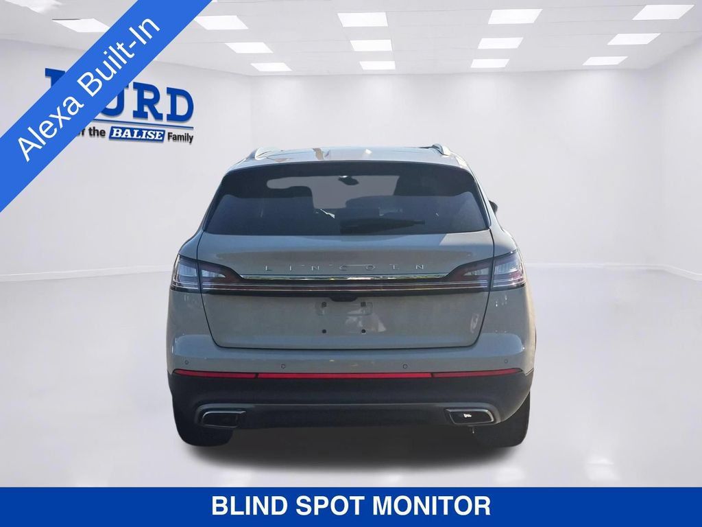 Used 2023 Lincoln Nautilus Reserve w/ Cargo Utility Package AWD/4WD image 4