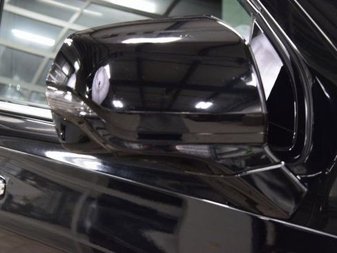 Used 2023 Chevrolet Tahoe High Country image 17