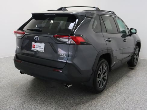 Used 2023 Toyota RAV4 XLE Premium AWD/4WD image 7