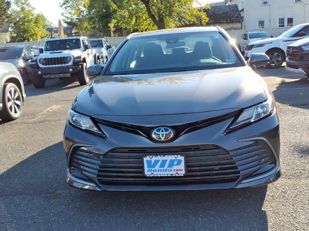 Used 2024 Toyota Camry LE FWD image 2