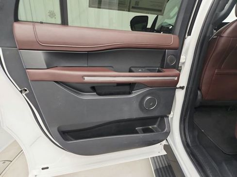 Used 2024 Ford Expedition Max Limited image 36