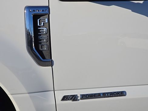 Used 2022 Ford F350 Lariat w/ Lariat Ultimate Package image 11