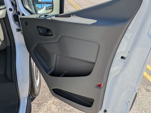New 2024 Ford Transit 150 Low Roof image 33