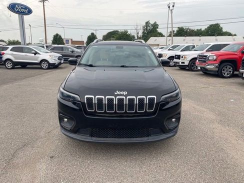Used 2019 Jeep Cherokee Latitude FWD image 9